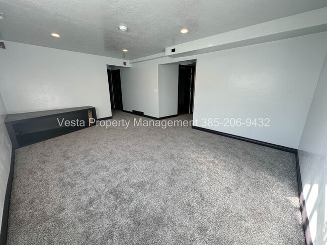 Building Photo - 1526 N 2530 W