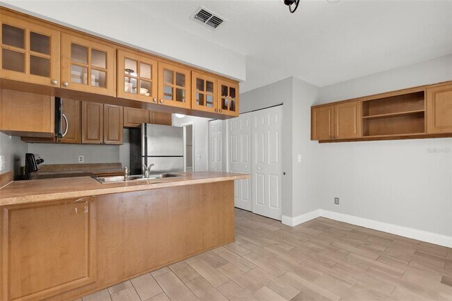 Building Photo - 5709 Dalden Dr
