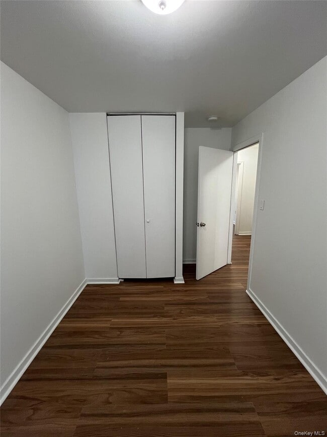 Building Photo - 142 W 175th St