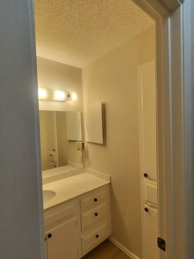 Building Photo - 2317 Garden Park Ct