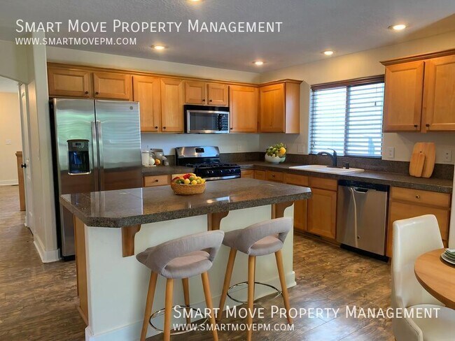 Building Photo - 4184 E Granger Dr