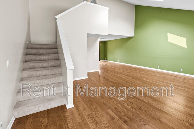 Building Photo - 15421 R St