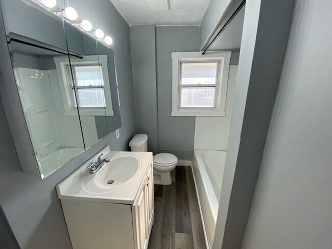 Building Photo - Roomy Goodyear Heights 5-Bed with Finished Attic, Fenced Yard & Garage — Fresh, Bright, Ready for...