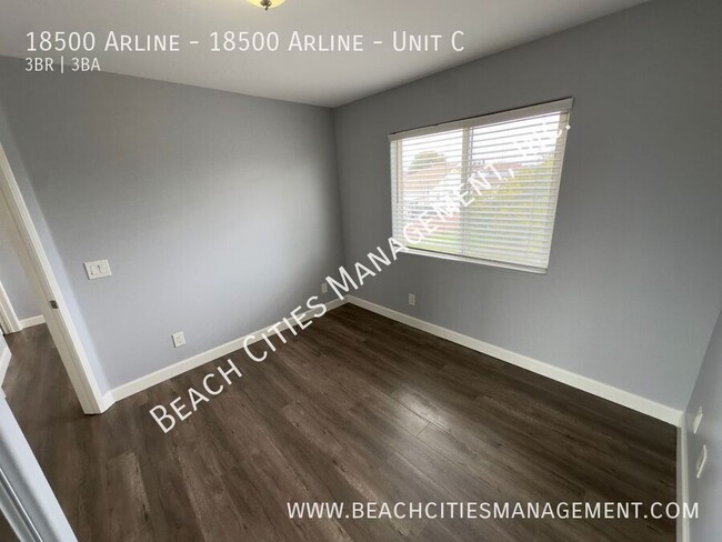Building Photo - 18500 Arline Ave