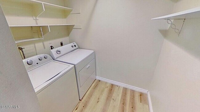 Building Photo - Located in beautiful Wood Ranch, this home...