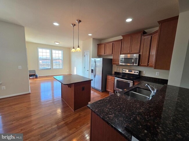 Building Photo - 129 Schramm Lp