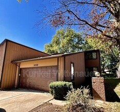 Building Photo - 1126 Woodgate Dr