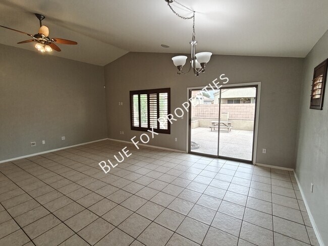 Building Photo - 12232 N Sora Pl