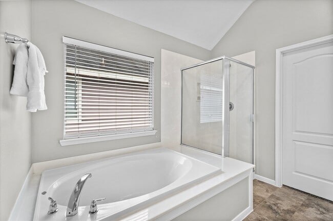 Building Photo - 12719 Hart Hollow Ln