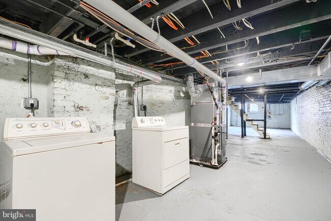Building Photo - 1704 E Lafayette Ave