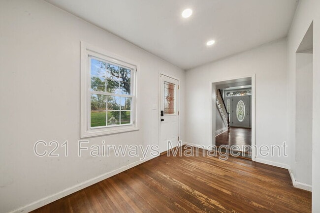 Building Photo - 8113 US-22