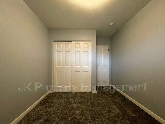 Building Photo - 4205 3rd Ave N