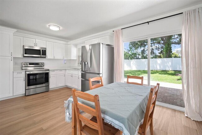 Building Photo - 7717 W Powhatan Ave