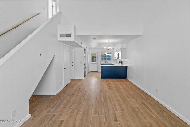 Building Photo - 860 N McQueen Rd