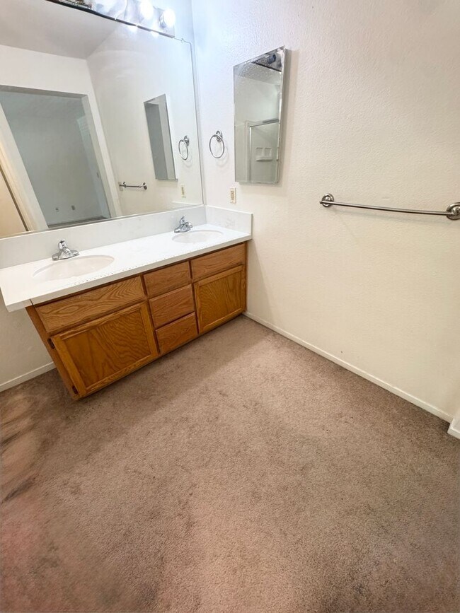 Building Photo - 310 Brightstone Cir