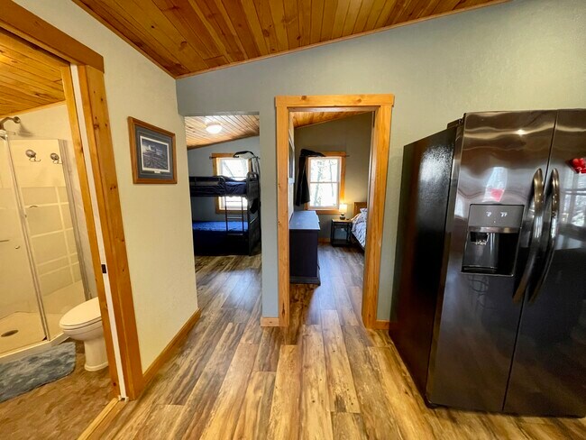 Building Photo - 2154 Twin Springs Rd