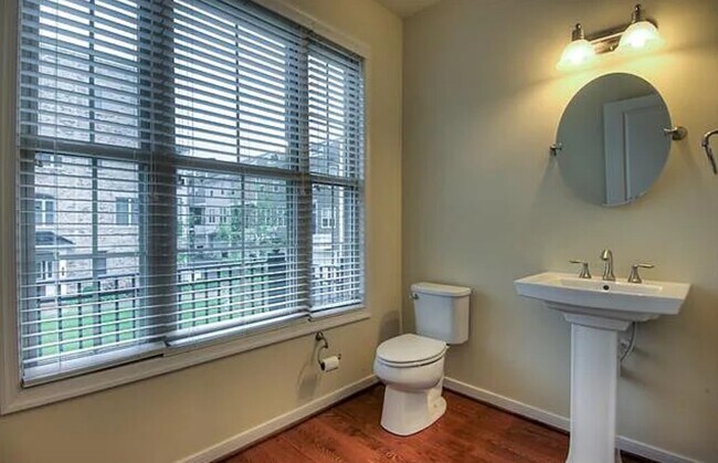 Building Photo - 3910 Village Commons Walk