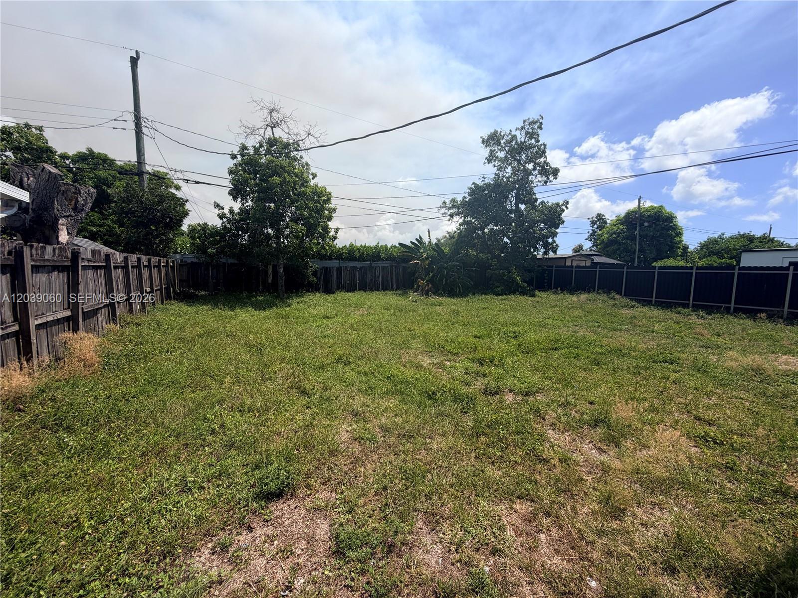 Building Photo - 6321 SW 20th Ct