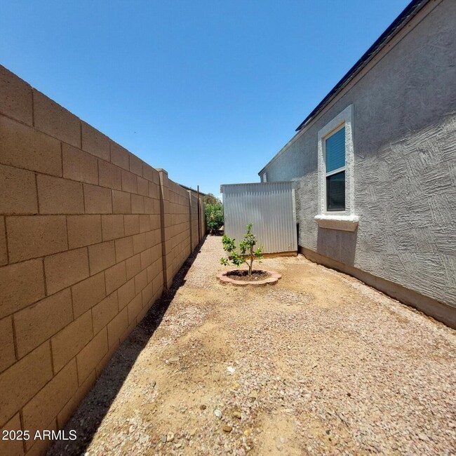Building Photo - 25322 W Carson Dr