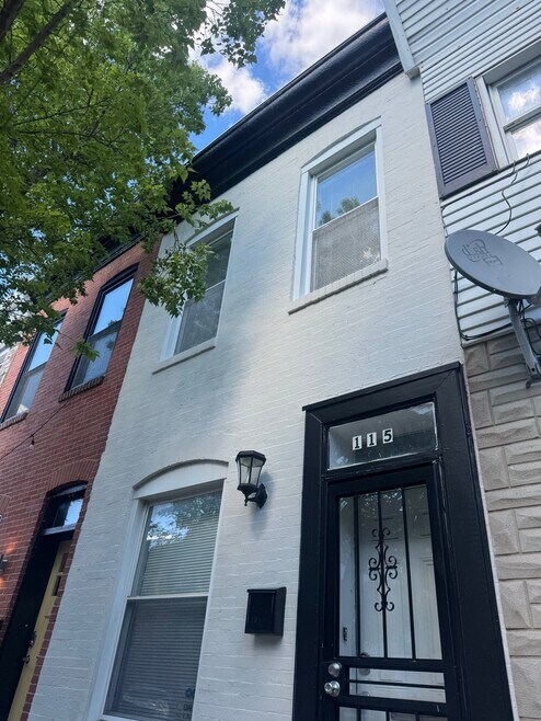 Building Photo - 115 N Curley St