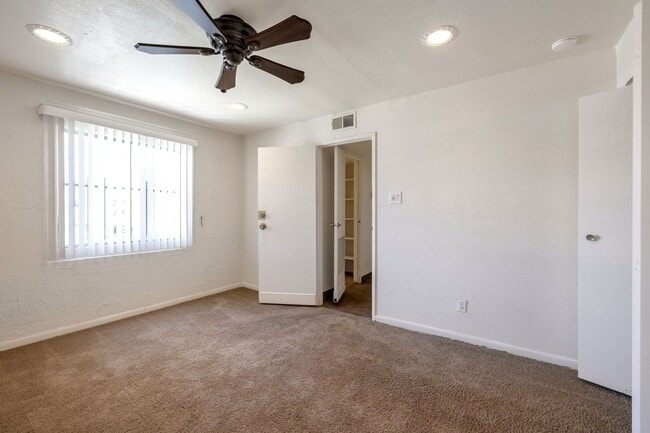 Building Photo - 2-bedroom, 2-bathroom in Scottsdale, AZ.