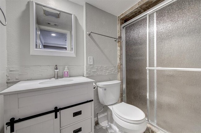 Building Photo - 177 World of Tennis Sq