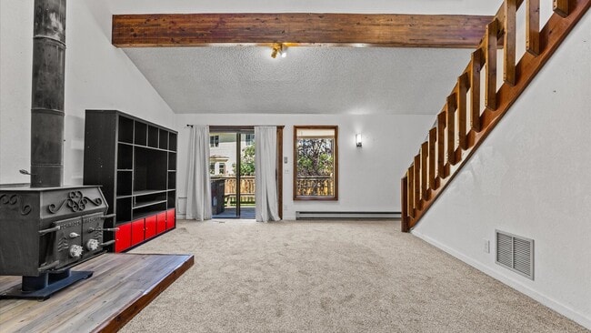 Building Photo - Spacious Home for Rent in Glenwood Springs – Great Location, No HOA!