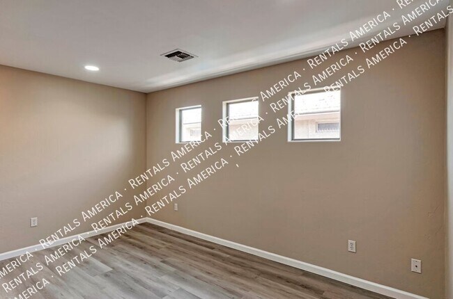 Building Photo - 3387 W Broward Trail