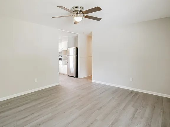 Building Photo - 414 Barclay Ave