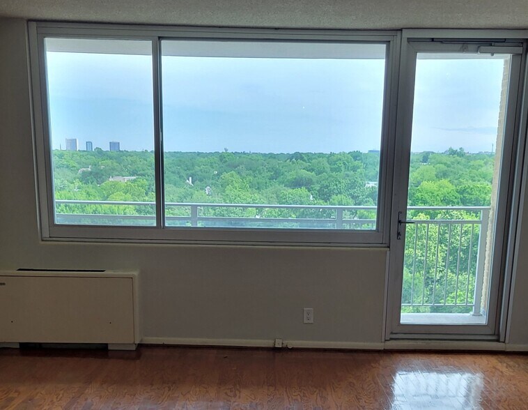 Building Photo - 3883 Turtle Creek Blvd