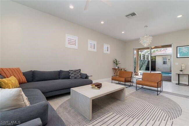 Building Photo - 13965 Avon Park Cir