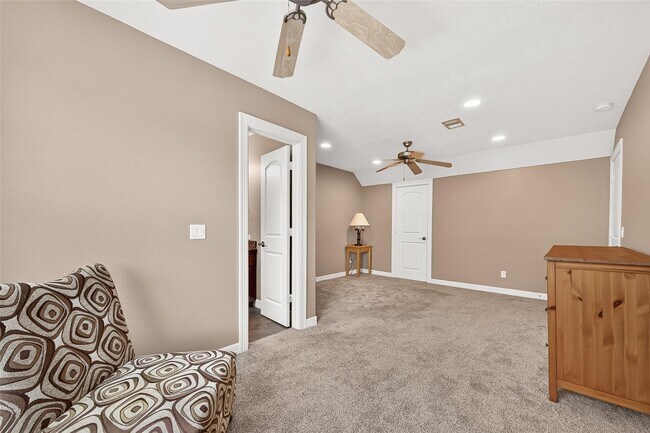 Building Photo - 903 Sugarfield Ct