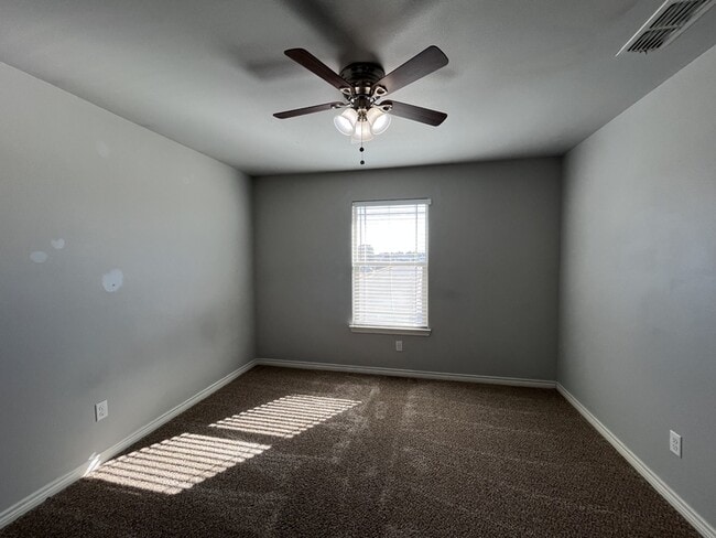 Building Photo - 3444 Itasca St