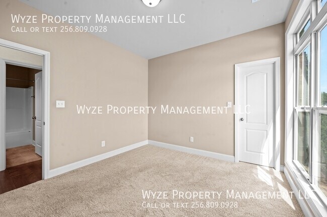 Building Photo - 410 Creekwater Cir