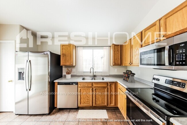 Building Photo - 6504 W West Wind Dr