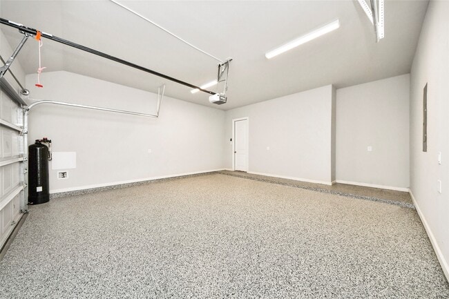 Building Photo - 2901 Apple Rose Ln