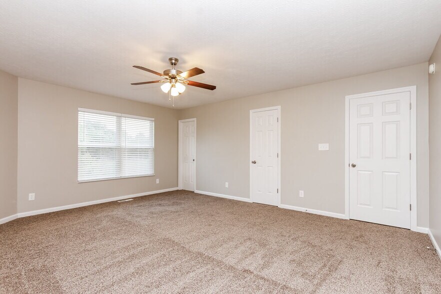Building Photo - 8047 Twin River Dr