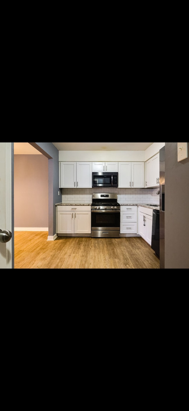 Building Photo - 3003 Allandale Dr