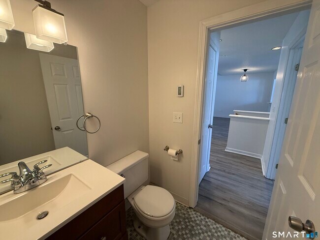 Building Photo - 699 S Main St