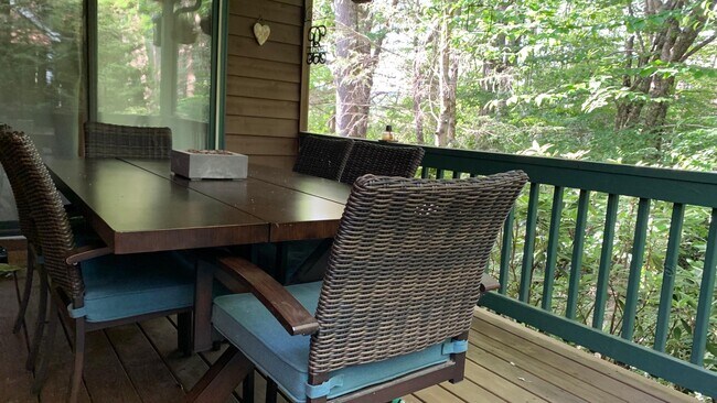 Building Photo - 103 Clary Ct