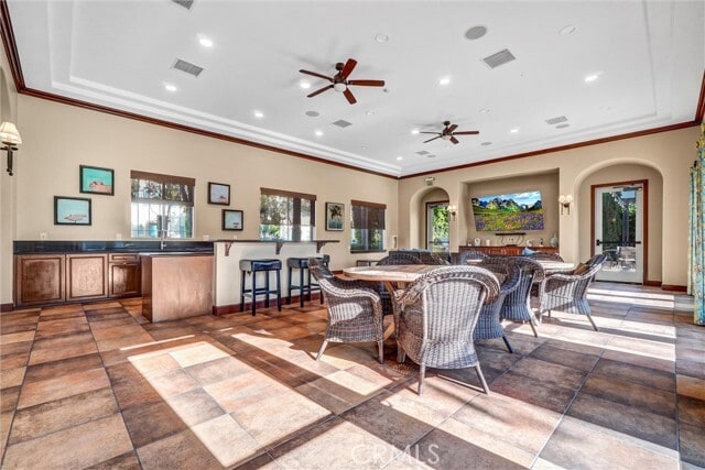 Building Photo - 519 S Melrose St