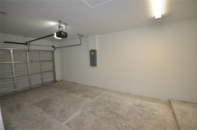 Building Photo - 3303 Armstrong Ct