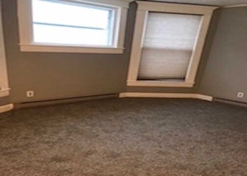 Building Photo - 712 S Osteopathy Ave