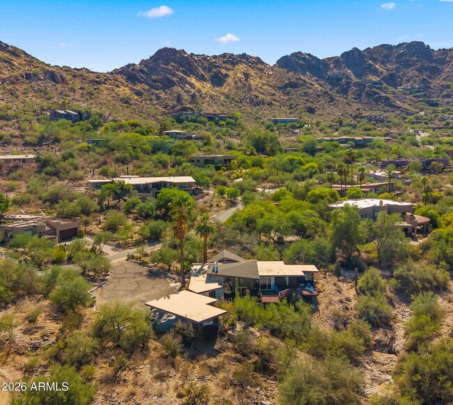 Building Photo - 6102 E Quartz Mountain Rd