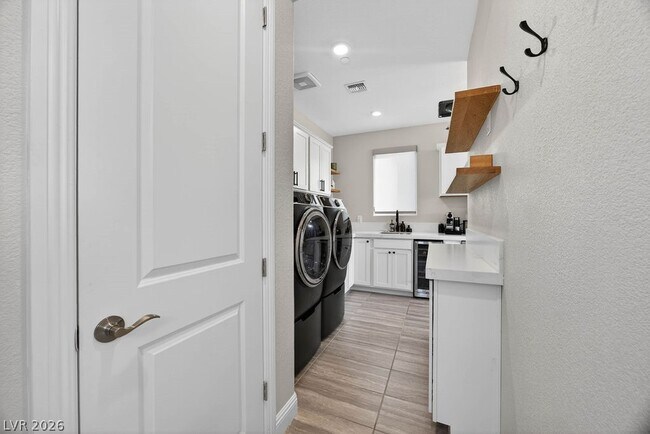 Building Photo - 6480 Castalnova Bend Dr