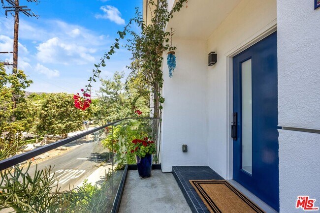 Building Photo - 4841 Minden Pl