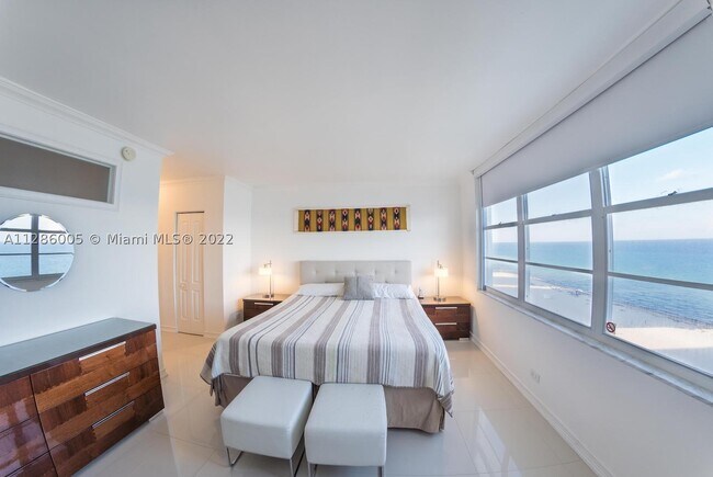 Building Photo - 5601 Collins Ave