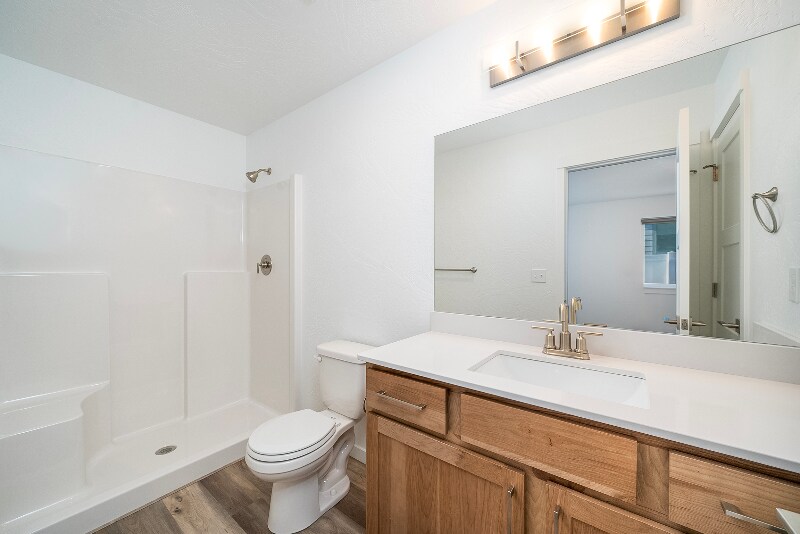 Building Photo - 128 W View Dr