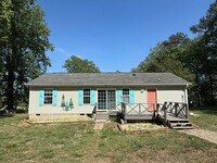 Building Photo - Pittsboro Ranch 3 bedroom/2 bath Rental - Short Term option available (Unfurnished)