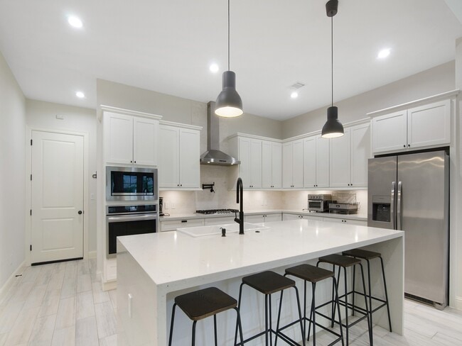 Building Photo - 12118 S Tara Plantation Dr